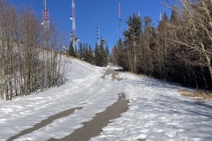 20220121-0912-Large-bare-spots-on-pavement