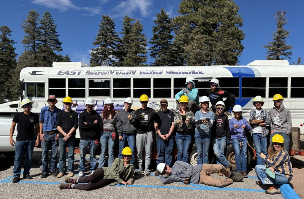 20261007 1258 EMHS group with bus 2